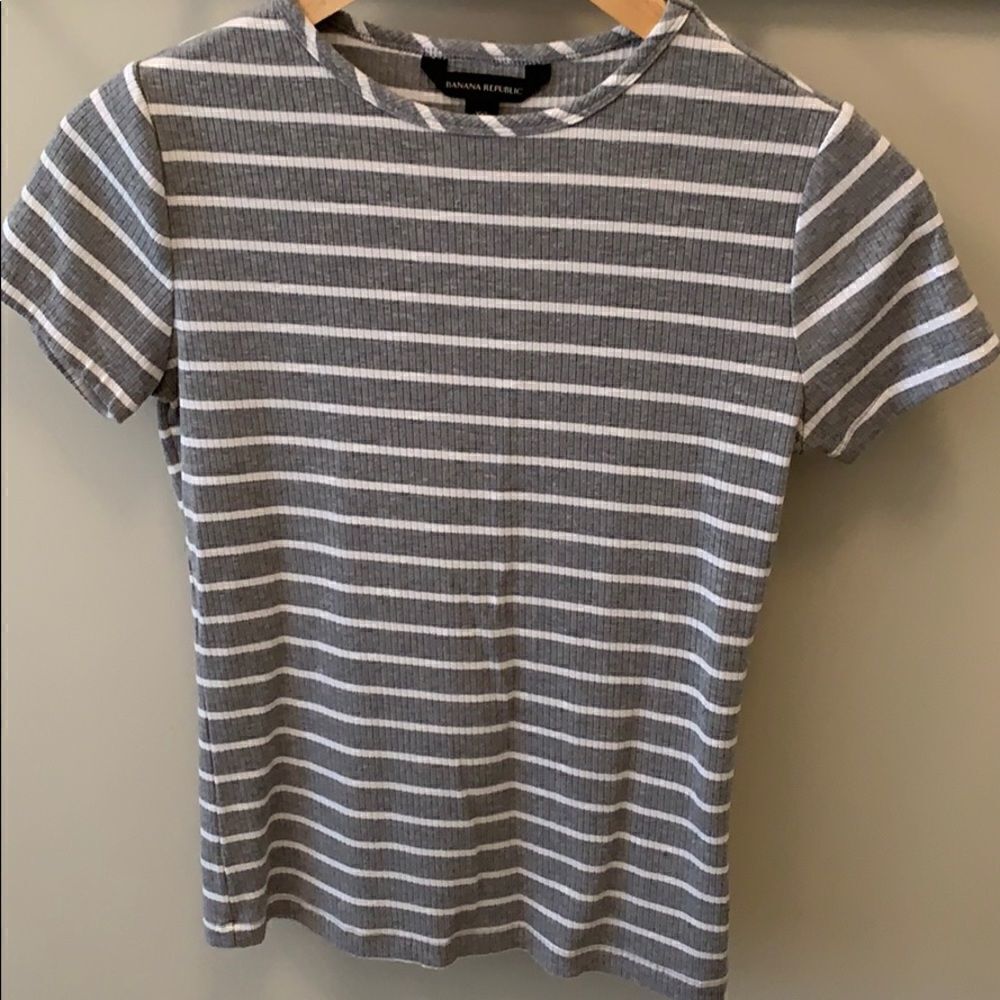 Banana Republic tee